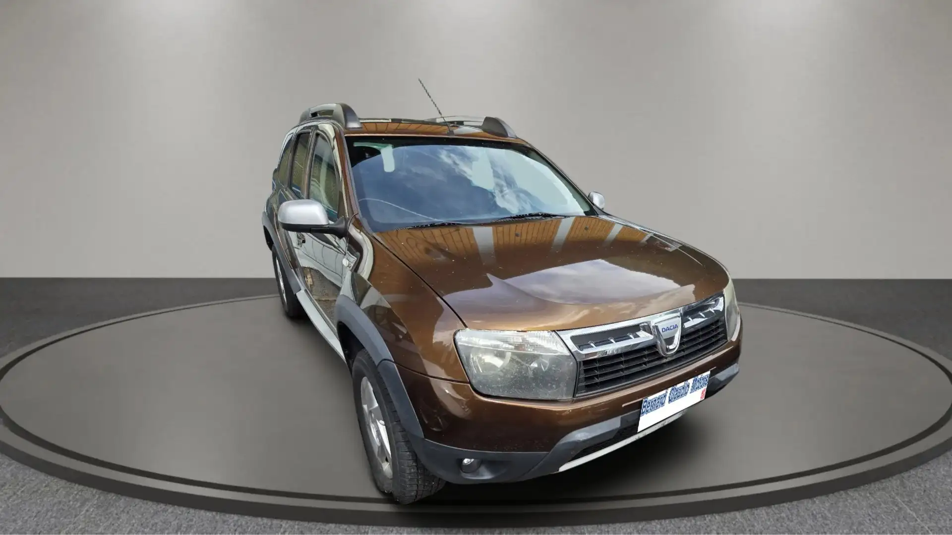 Dacia Duster Duster 1.6 Laureate 4x4 110cv Marrón - 1