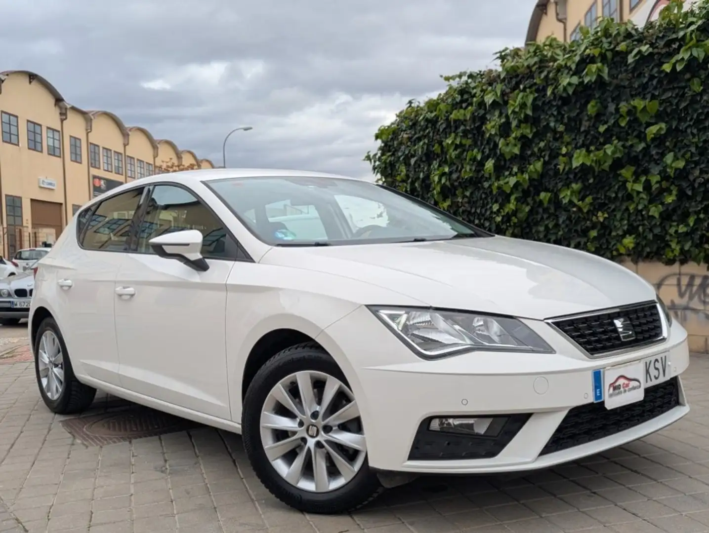 SEAT Leon 1.5 TGI GNC S&S Style 130 Blanco - 1