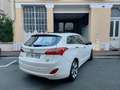 Hyundai i30 SW 1.6 CRDi Pack Premium BVA 2e main FR Blanc - thumbnail 2