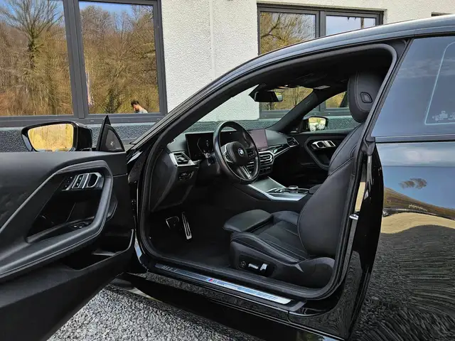 BMW 2 Series view 24