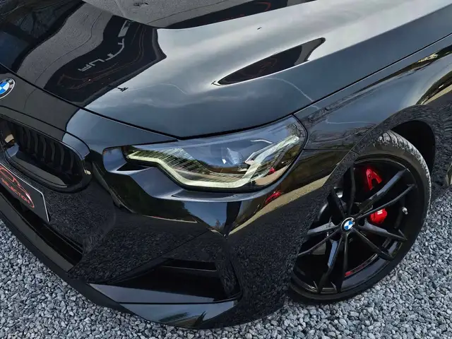 BMW 2 Series view 3