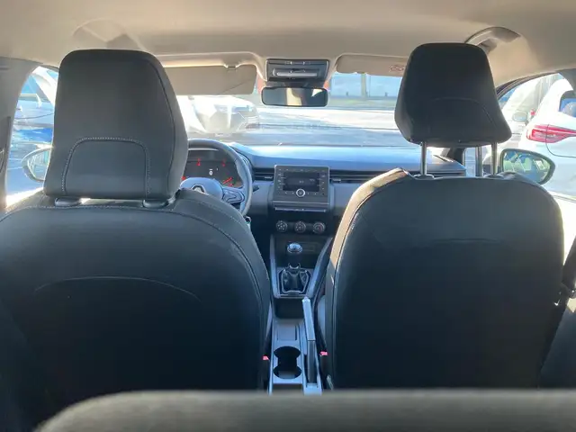 Renault Clio view 8