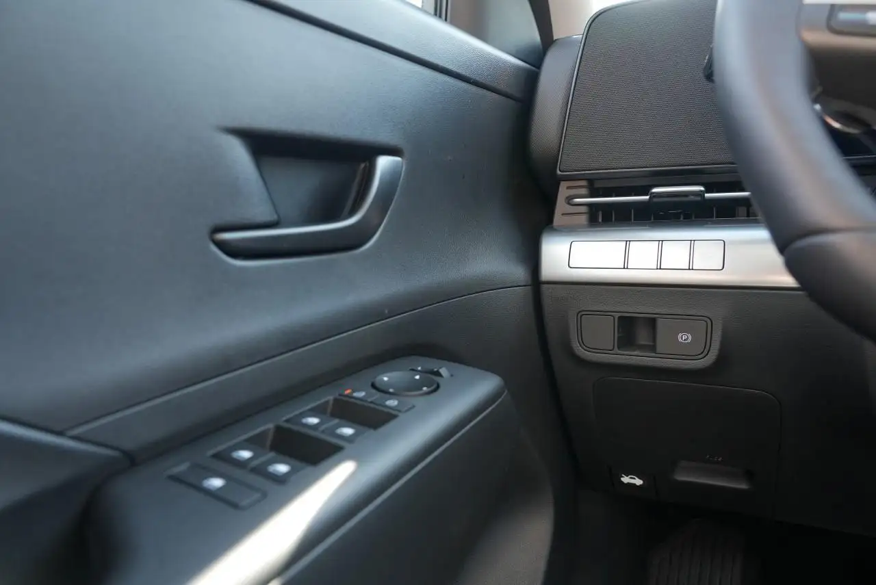 Hyundai KONA снимка Hyundai KONA