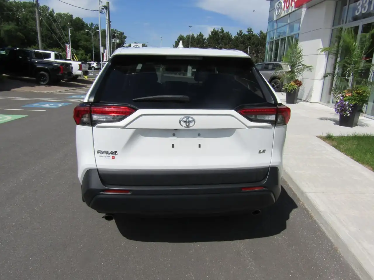 Toyota RAV 4 photo Toyota RAV 4