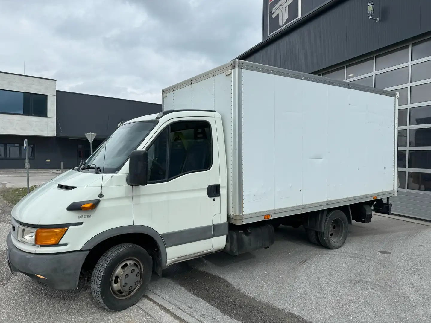 Iveco Daily 35 C15 Bílá - 1