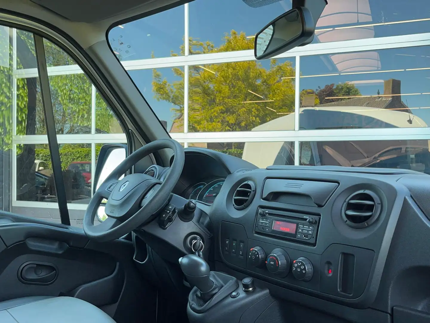 Renault Master T31 Z.E. L1H2, Automaat, Airco, Bluetooth, Camera, Blanco - 2