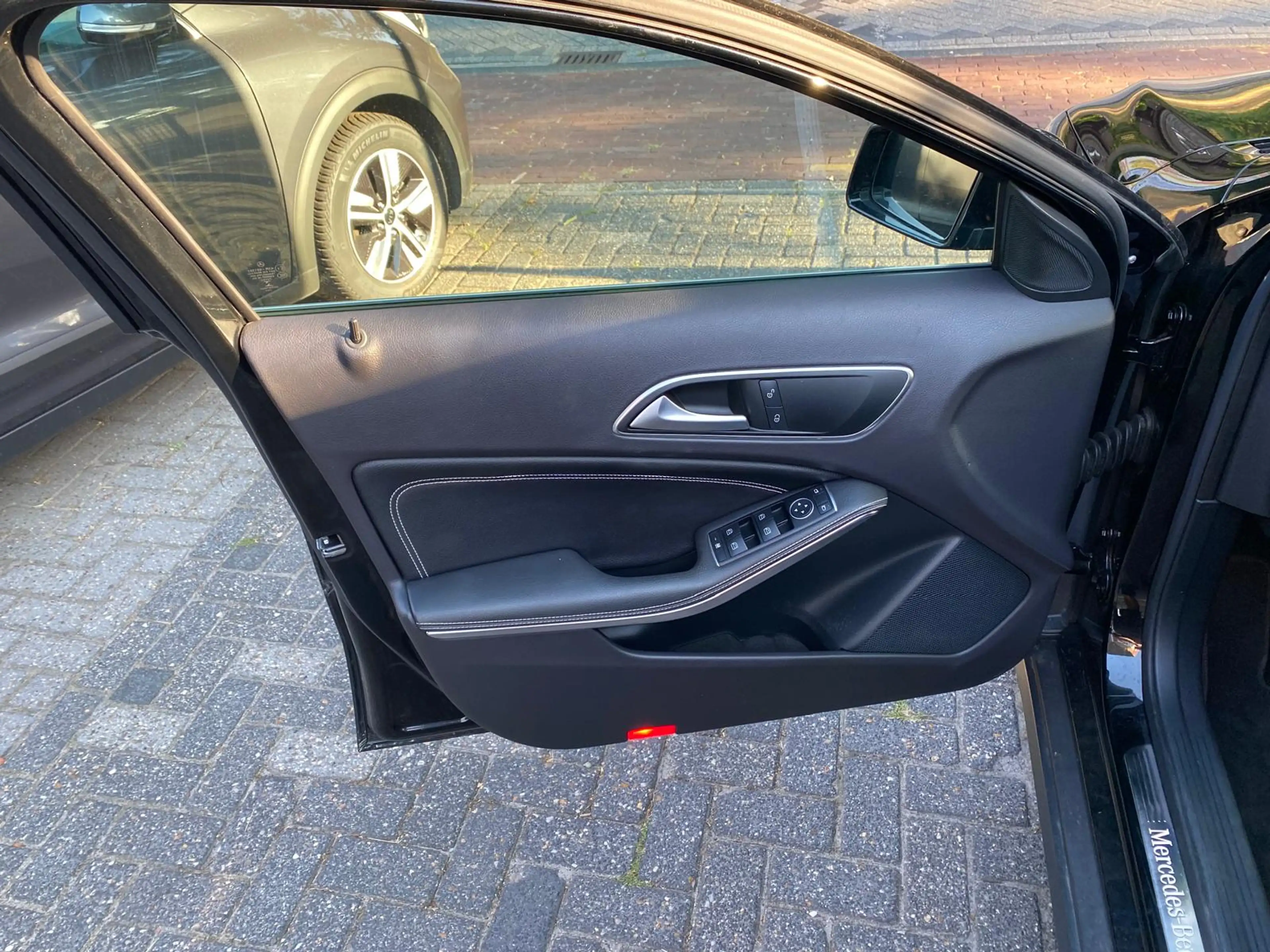 Mercedes-Benz GLA 200 Ambition — photo 9