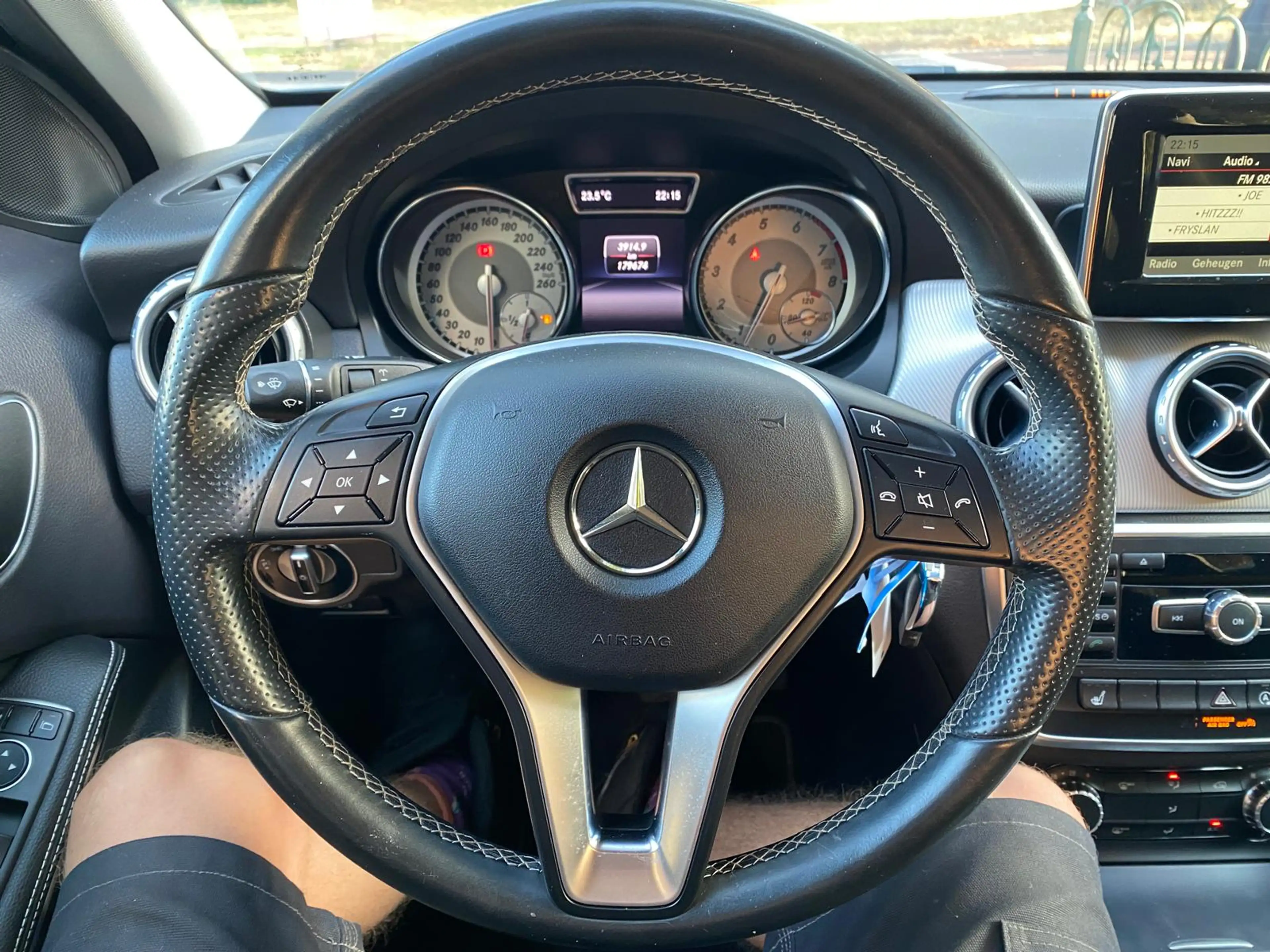 Mercedes-Benz GLA 200 Ambition — photo 15