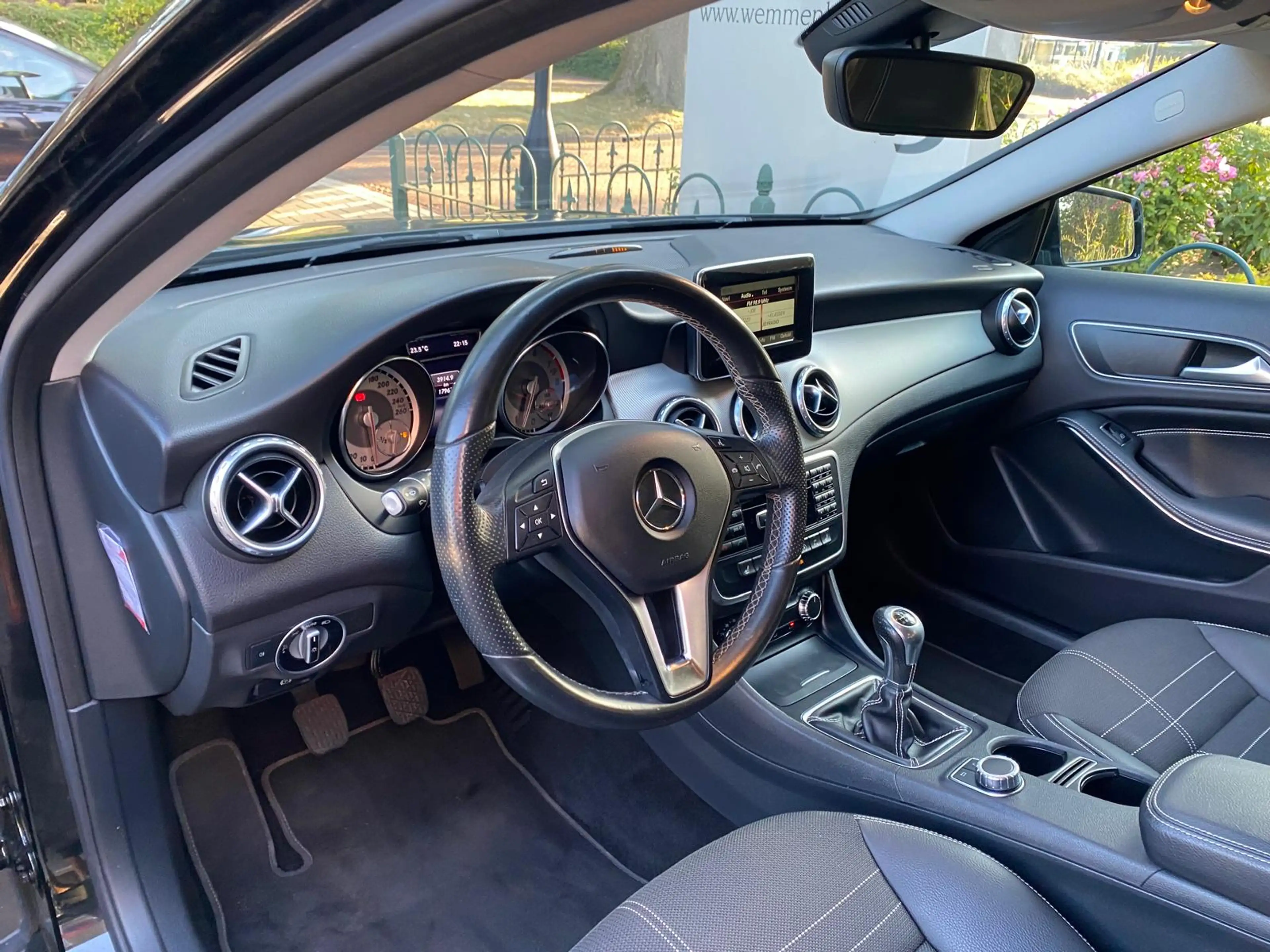 Mercedes-Benz GLA 200 Ambition — photo 13