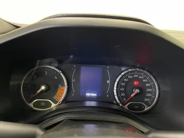 Jeep Renegade view 5