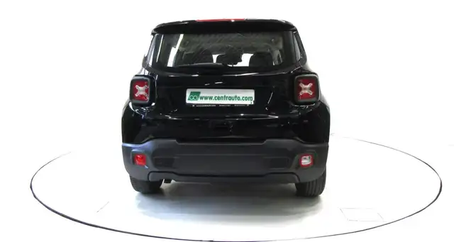 Jeep Renegade view 4