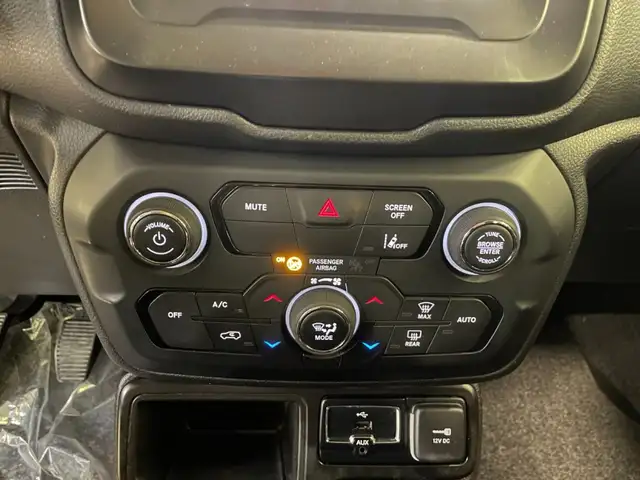 Jeep Renegade view 14