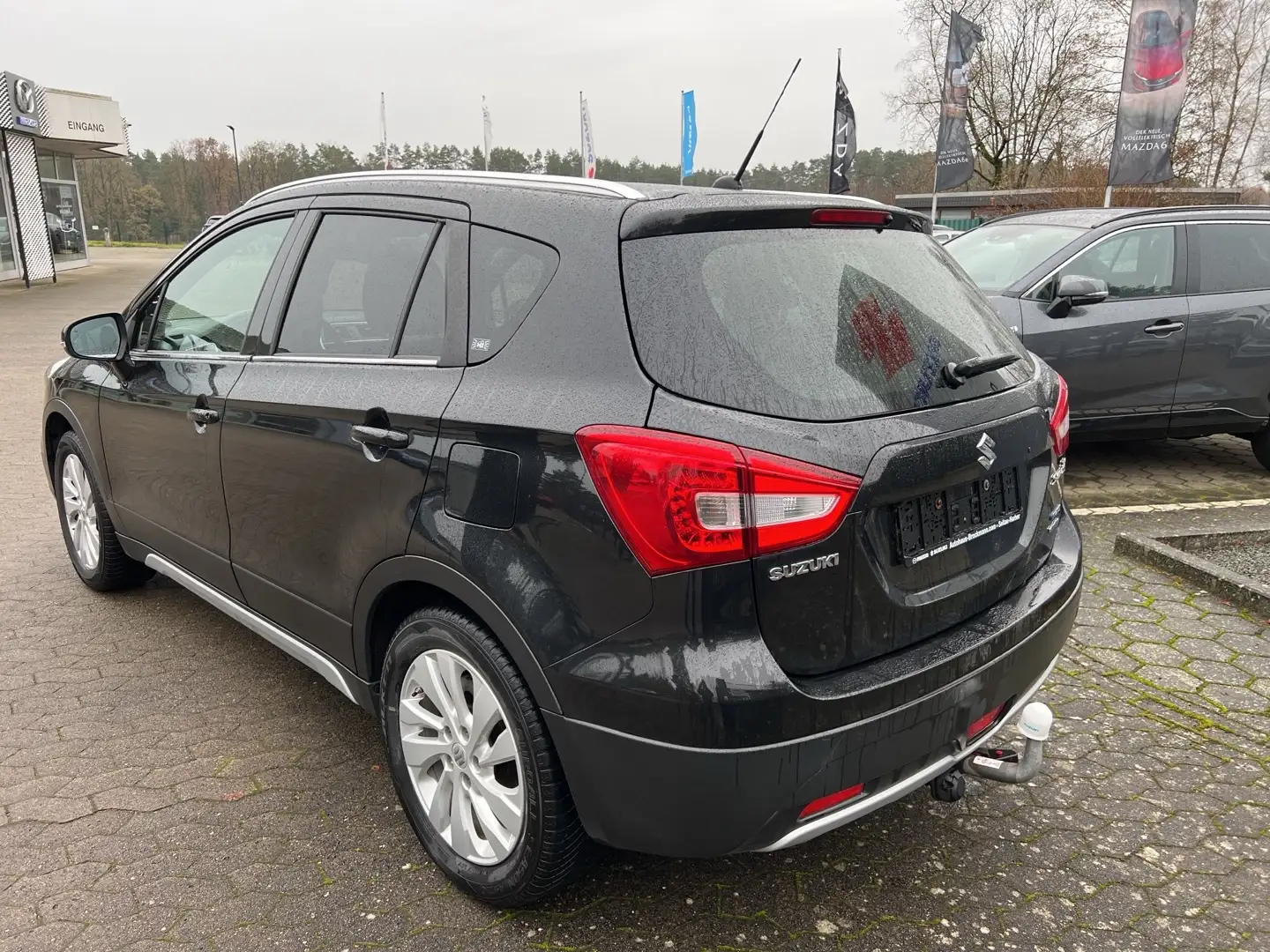 Suzuki SX4 1.4 129 PS Comfort 4x4 AHK abn. Černá - 2