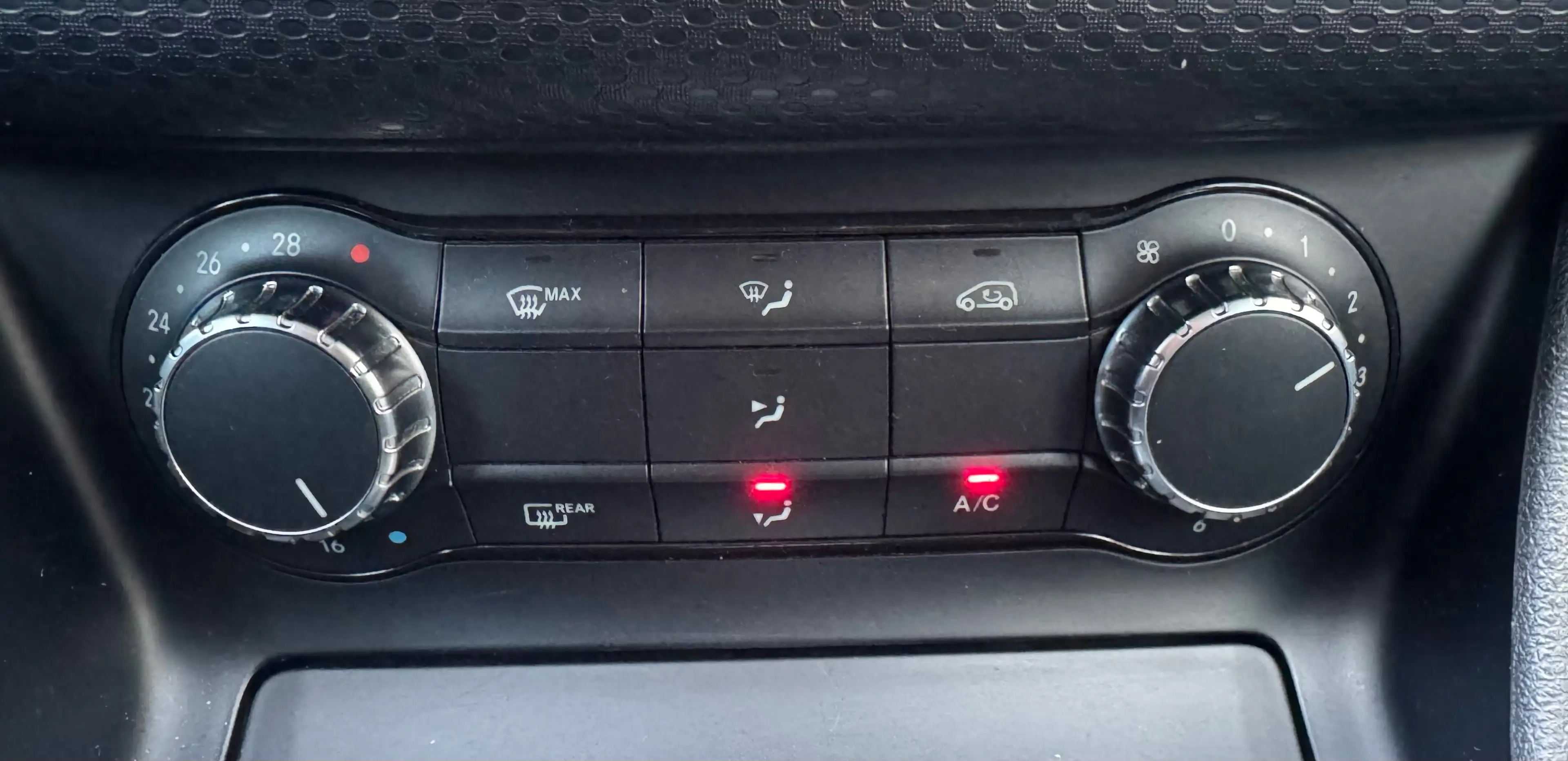 Mercedes-Benz A 180 A 180 CDI CLIM VLT MULTI ACC JA TEL — photo 8