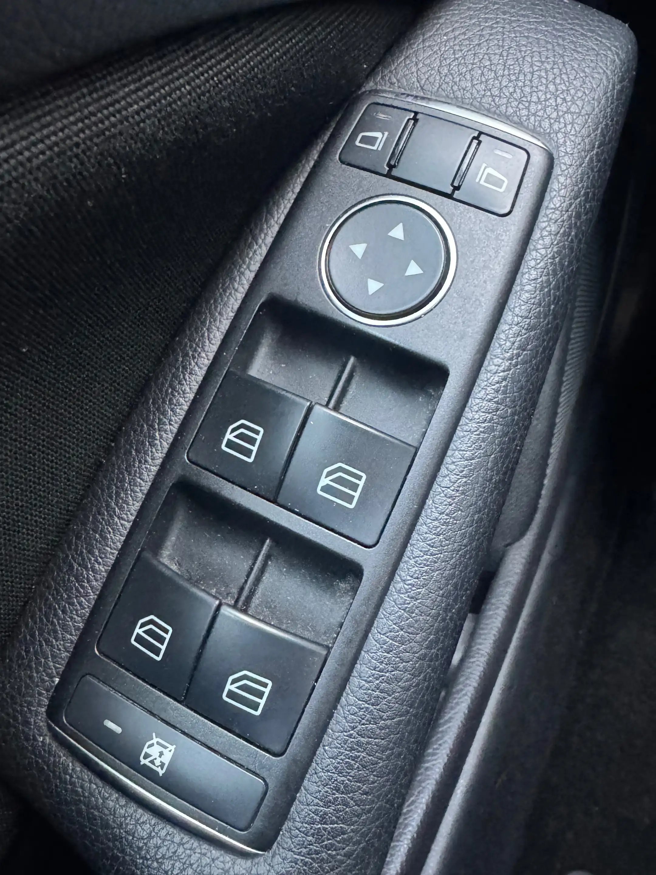 Mercedes-Benz A 180 A 180 CDI CLIM VLT MULTI ACC JA TEL — photo 12