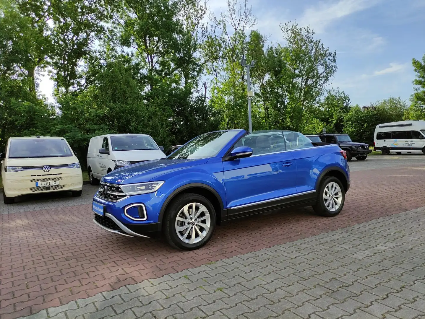 Volkswagen T-Roc T-Roc Cabrio Style 1.5 TSI+150Ps+DSG+DAB+RFK+LED Blauw - 1