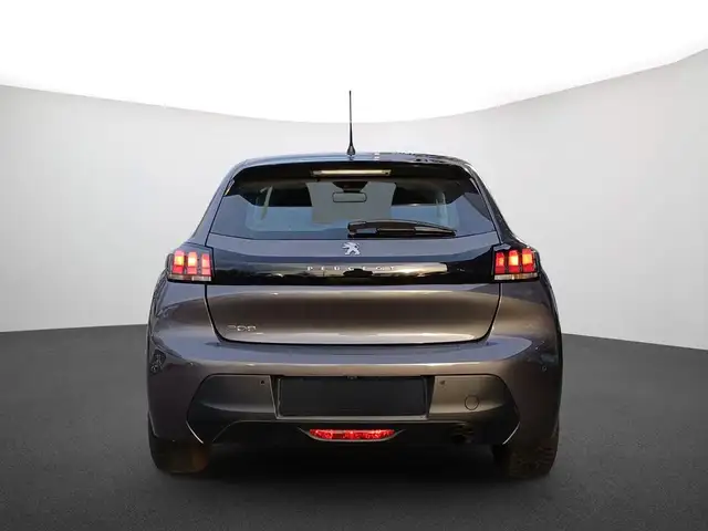 Peugeot 208 view 4