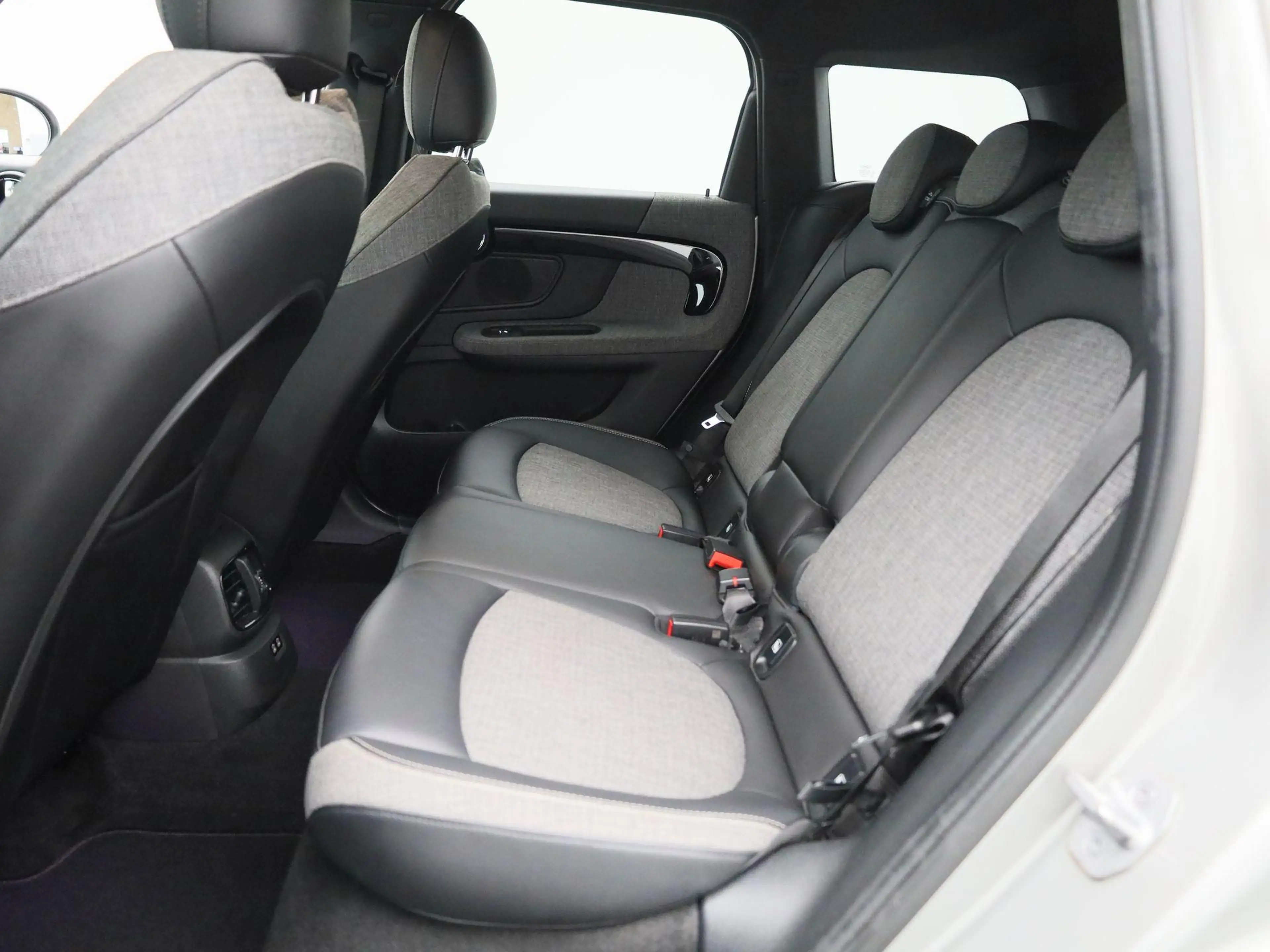 MINI Cooper SE Countryman 1.5 ALL4 Classic — photo 12