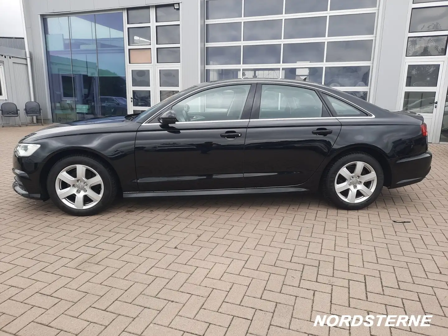 Audi A6 A6 2.0 TDI ultra XENON+TEMPOM.+NAVI+SHZ+BUSINESS crna - 2
