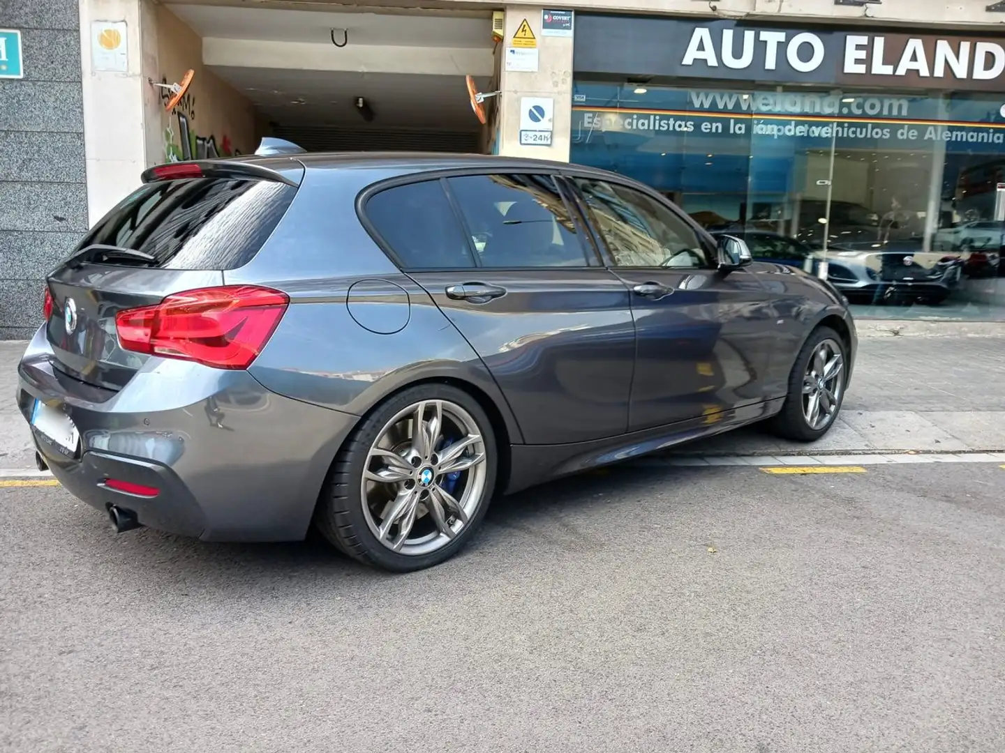 BMW 140 M140iA Grau - 1