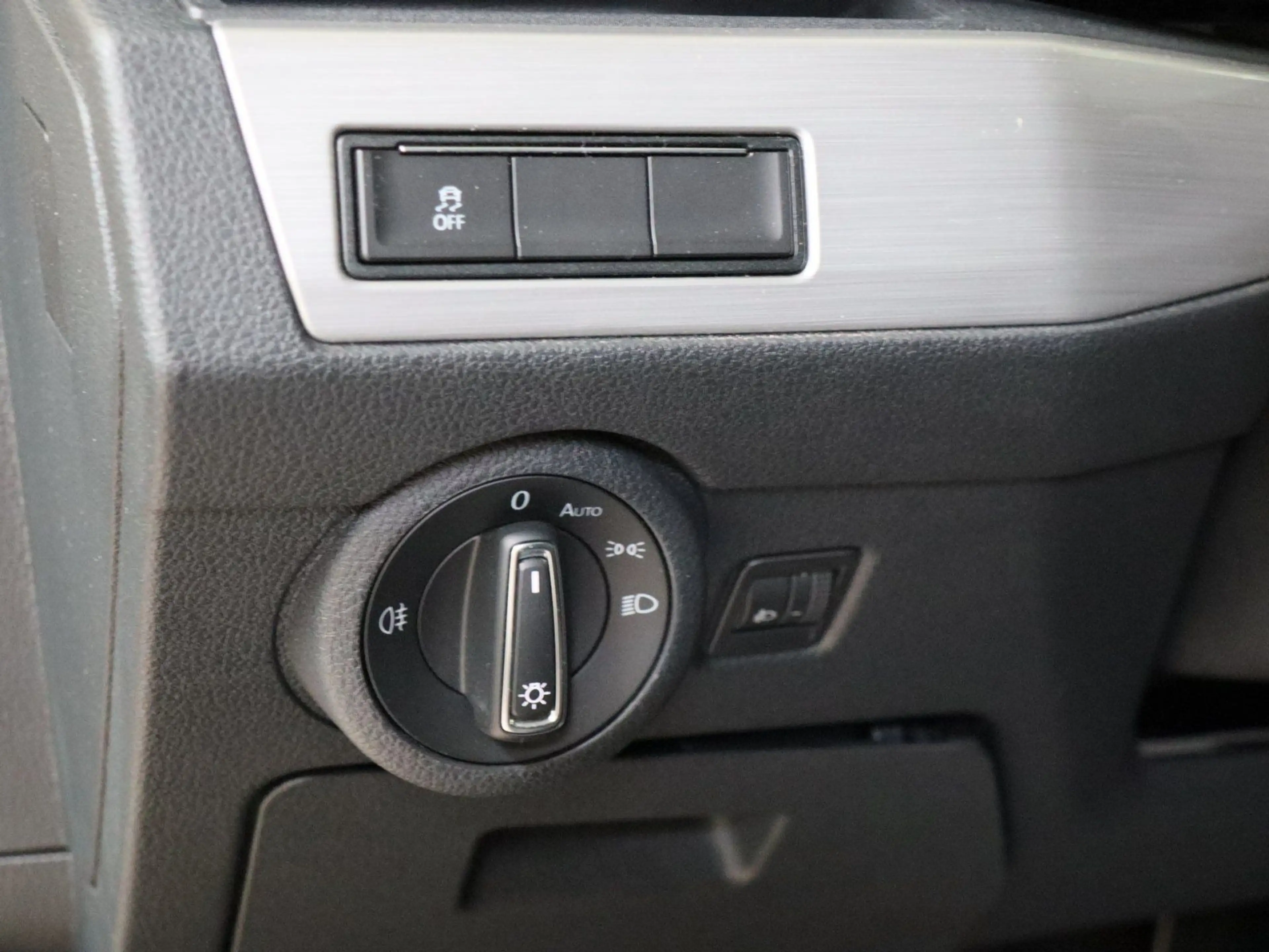 Volkswagen T6.1 Multivan 2.0 TDI 4M STHZG Kamera Navi — photo 12