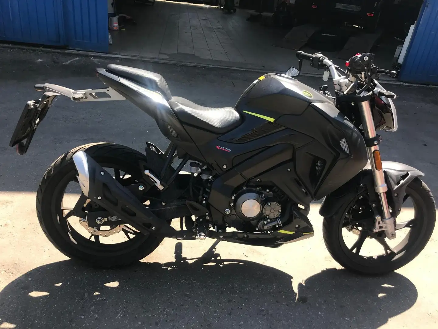 Keeway RKF 125 moto da strada Nero - 2