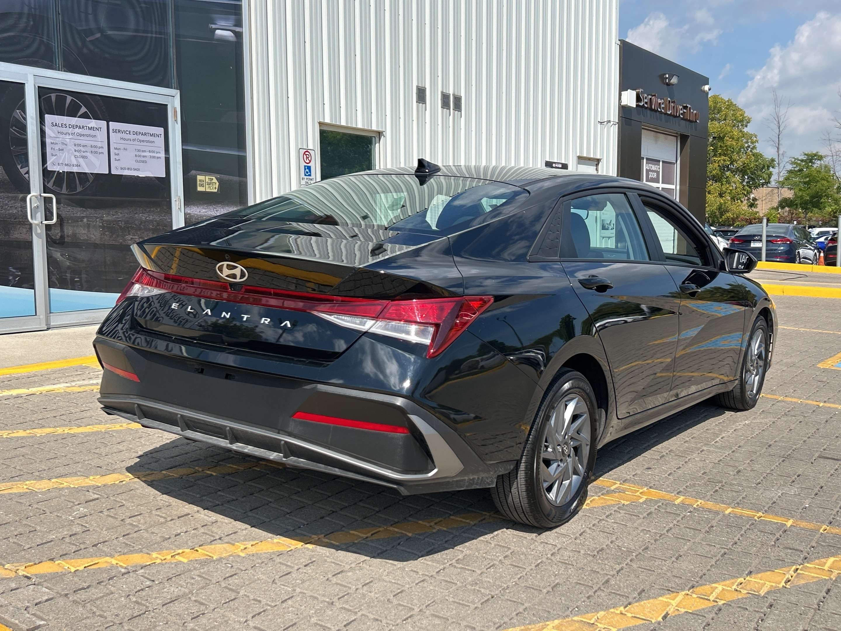 2025 Hyundai Elantra Preferred — снимка 1