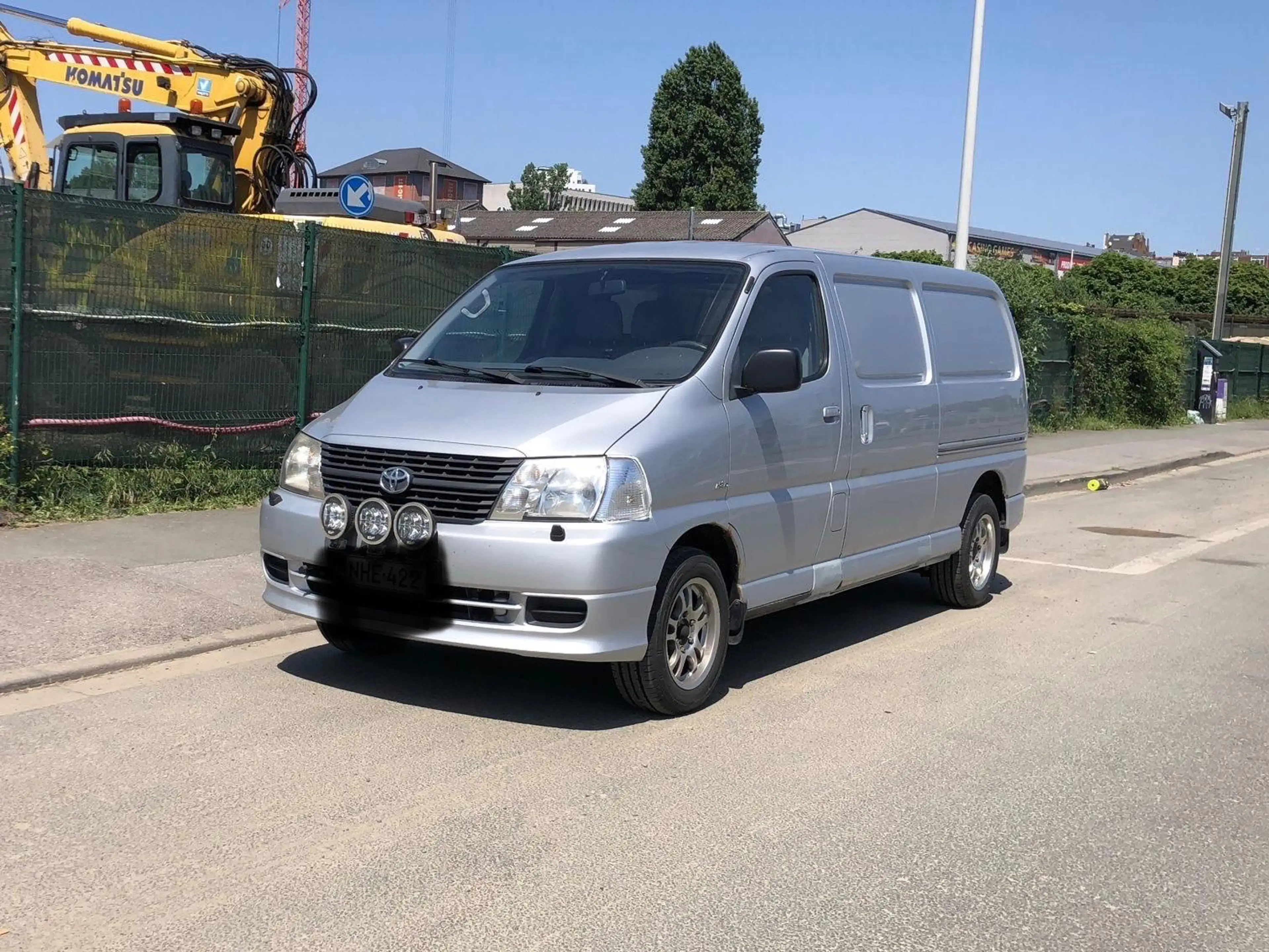 Toyota Hiace 2.5 Turbo D-4D LX — photo 3