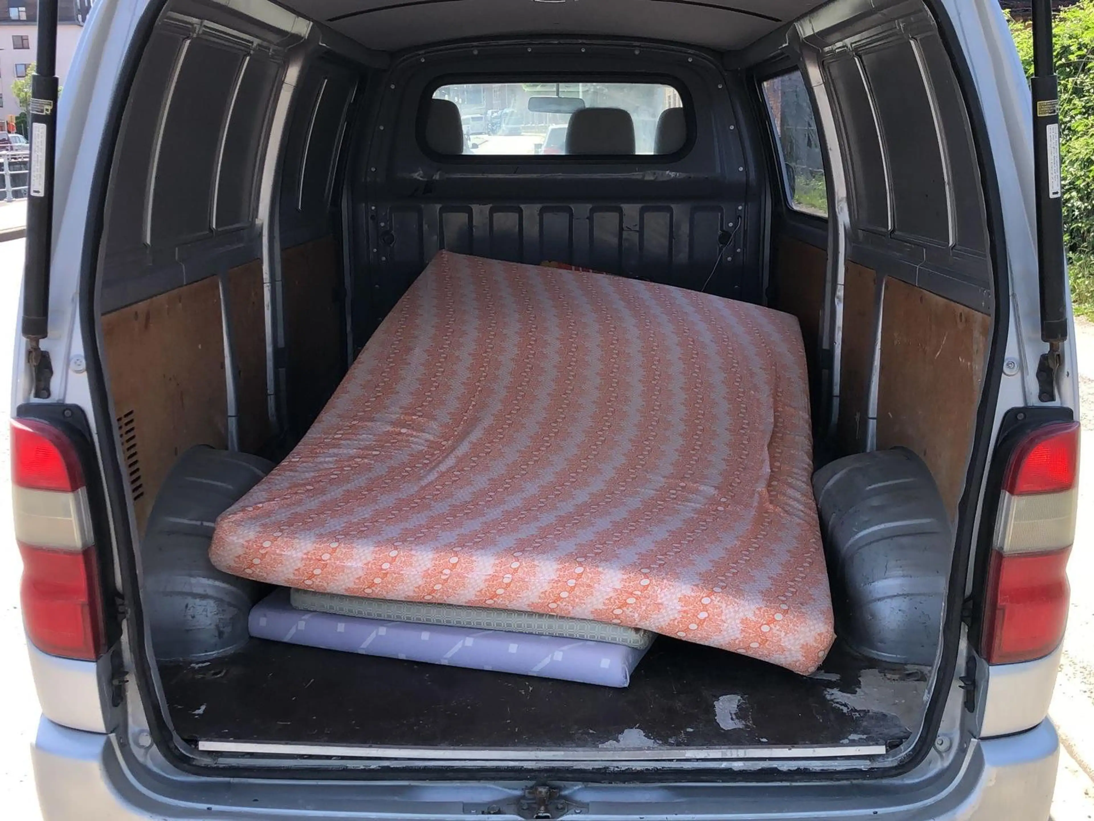 Toyota Hiace 2.5 Turbo D-4D LX — photo 10