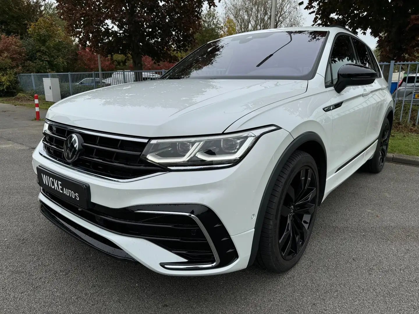 Volkswagen Tiguan 2.0 TSI 4Motion 190 PK R Line DSG Camera Navi Wit - 2