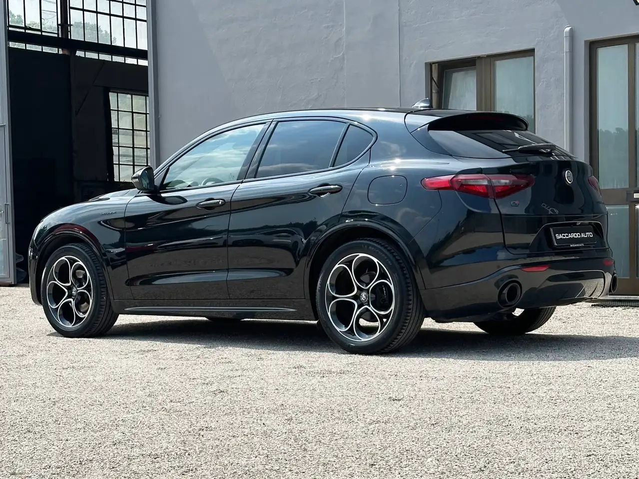 Alfa Romeo Stelvio 2021