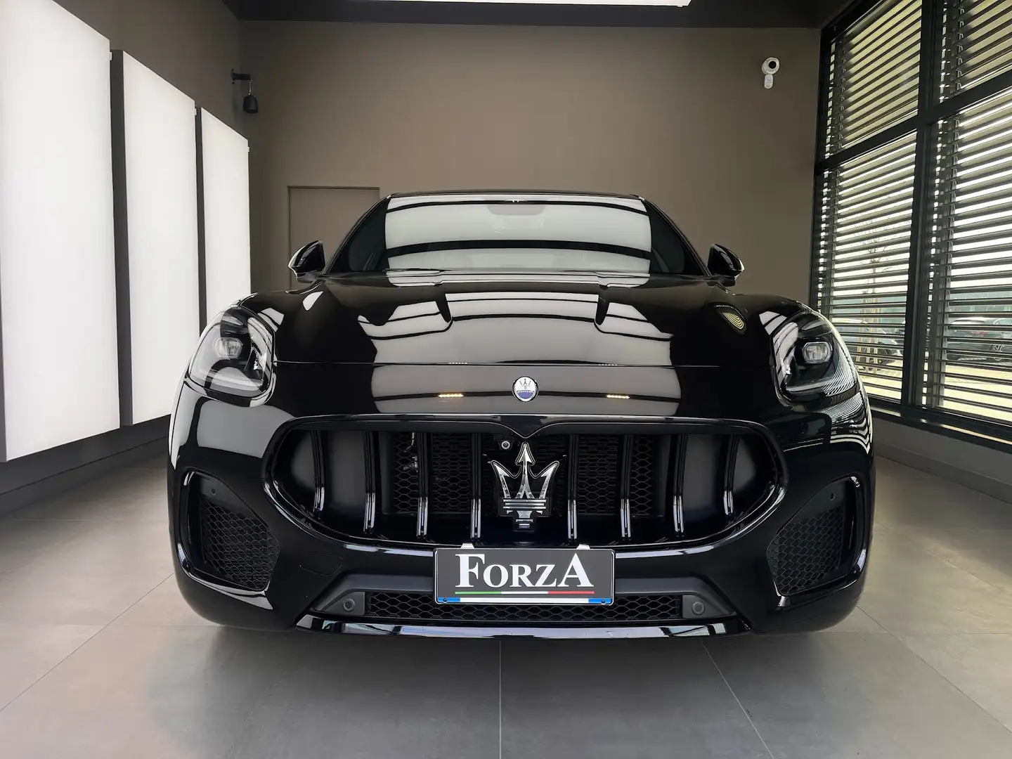 Maserati Grecale Grecale 2.0 mhev Modena 250cv Sosp. Pneumatiche Noir - 2