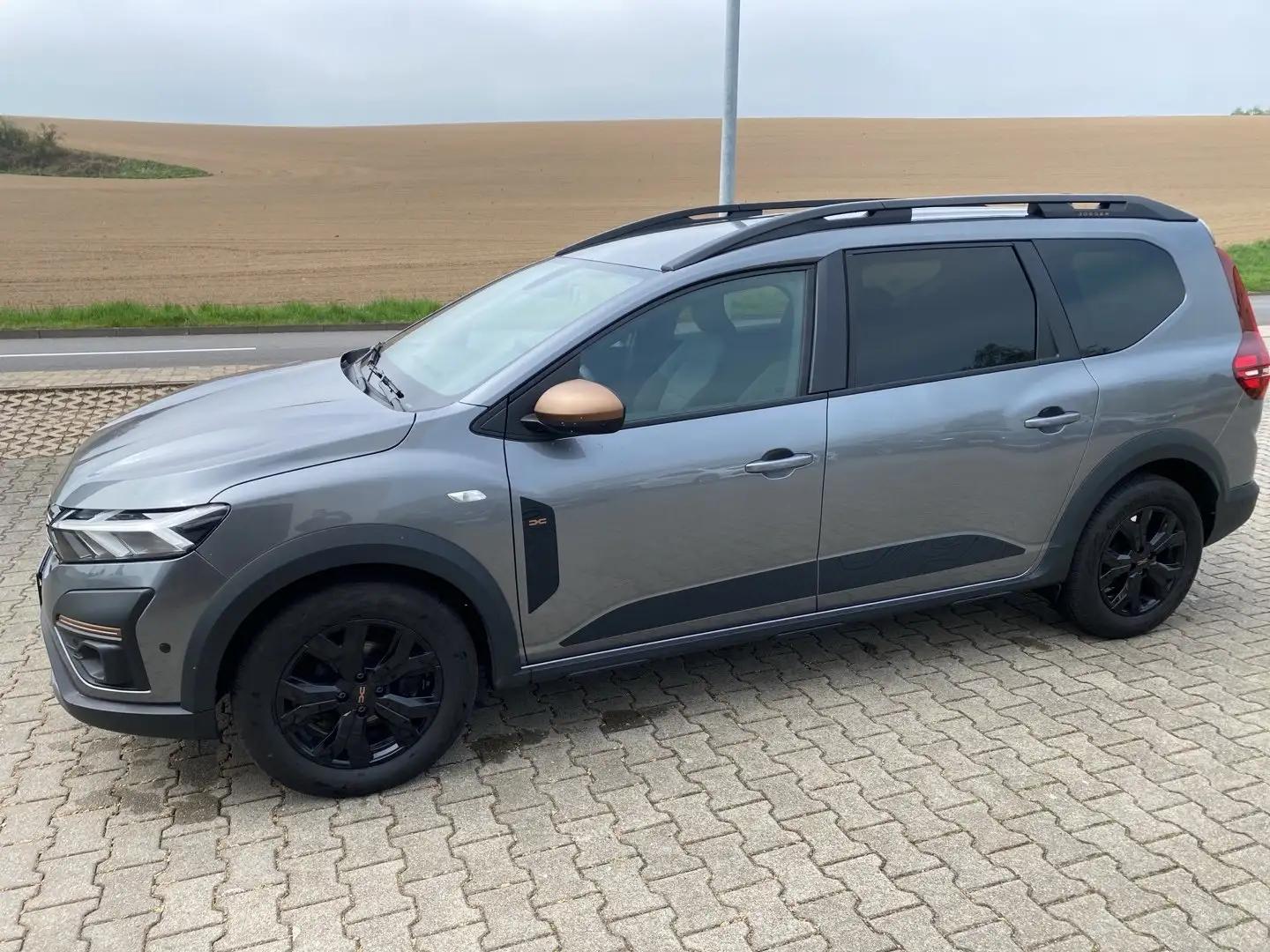 Dacia Jogger 🌞Extreme+/ mit AHZV/ wenig KM/Top Zustand🌞 Gris - 2