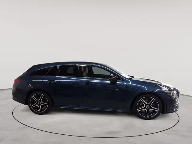 Mercedes-Benz CLA view 3