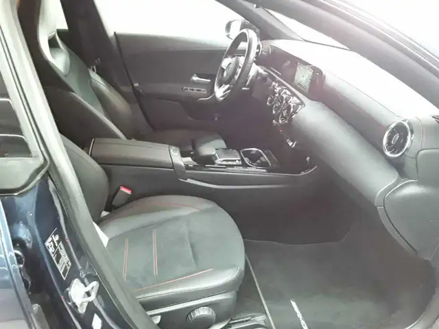 Mercedes-Benz CLA view 8