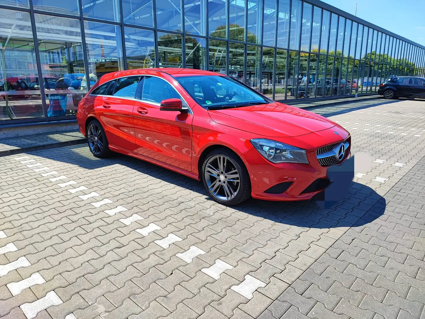 Mercedes-Benz CLA 200 CLA Shooting Brake 200 (CDI) d Roşu - 2