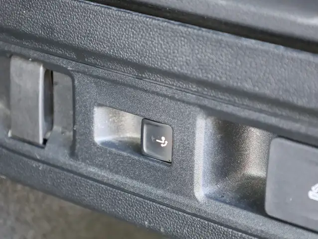 Volkswagen Passat view 11