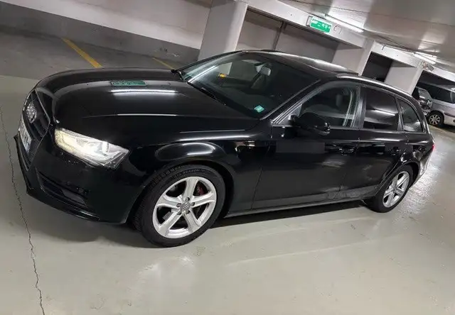 Audi A4 Avant main image