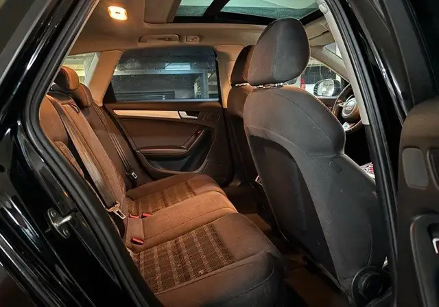 Audi A4 Avant view 8