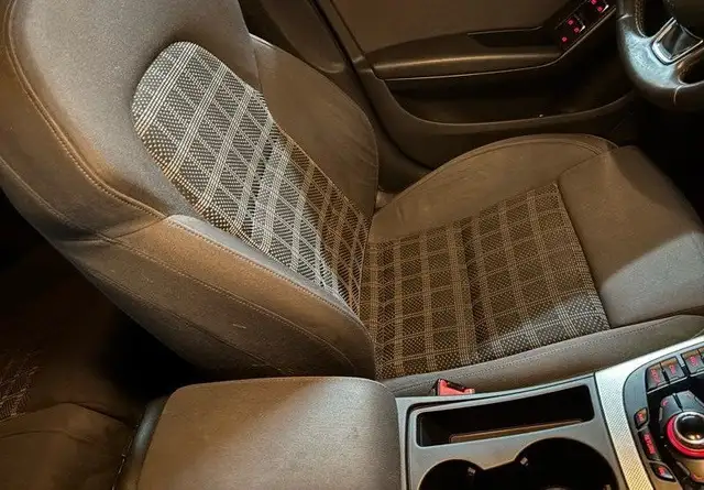 Audi A4 Avant view 10