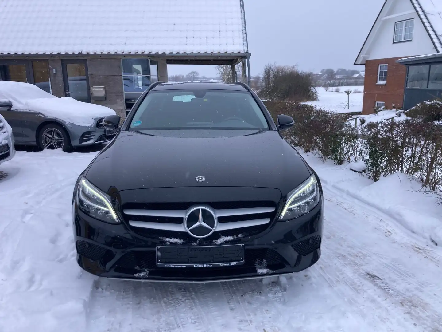 Mercedes-Benz C 200 Td  9G-Tr. LED Navi MBux 8 Räder 1.Hd Schwarz - 2