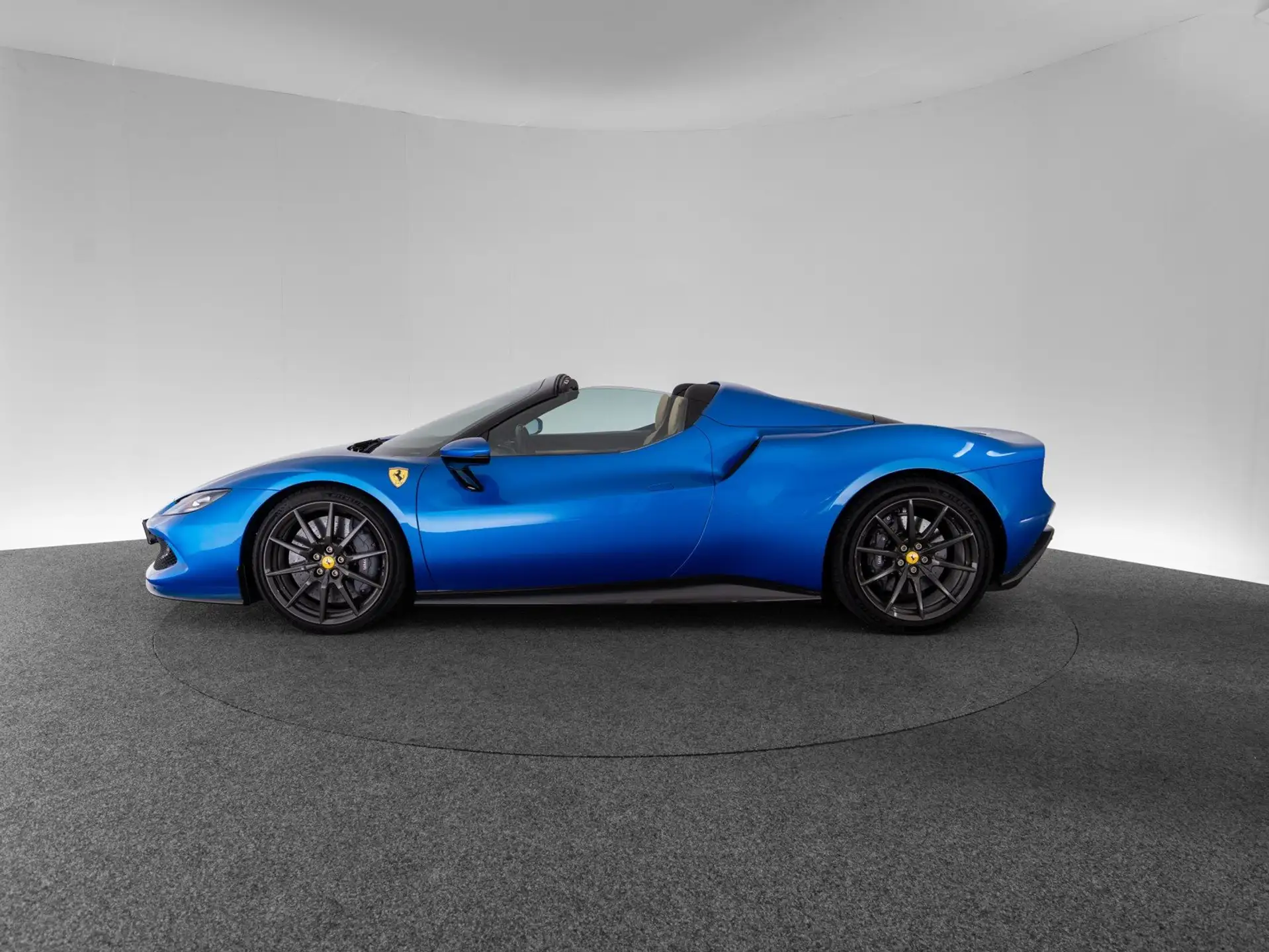 페라리 296 GTS 2024 파랑 사진 8