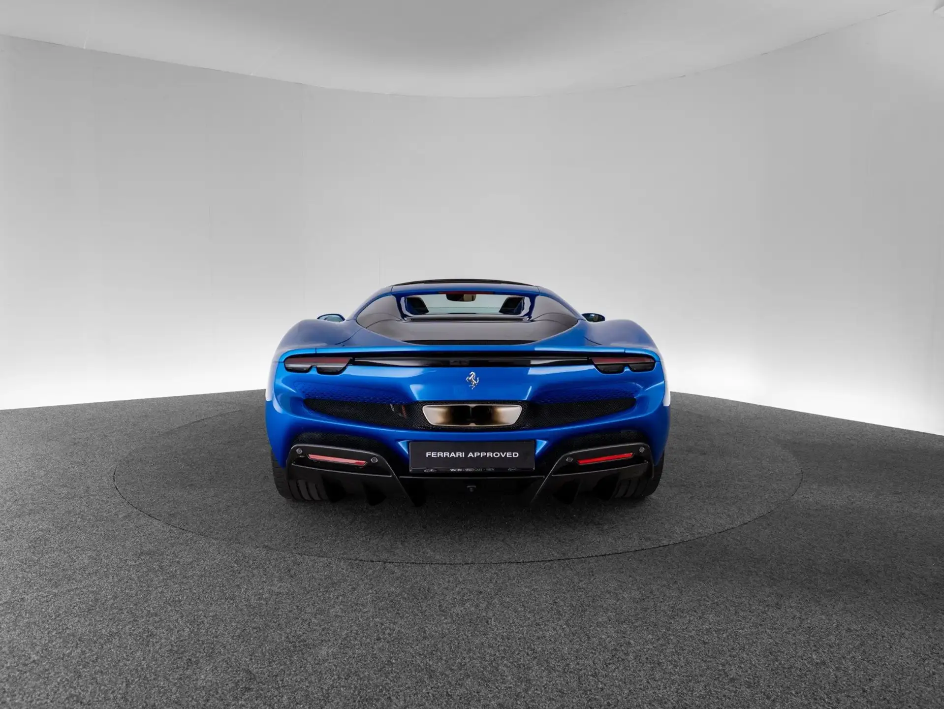 페라리 296 GTS 2024 파랑 사진 6