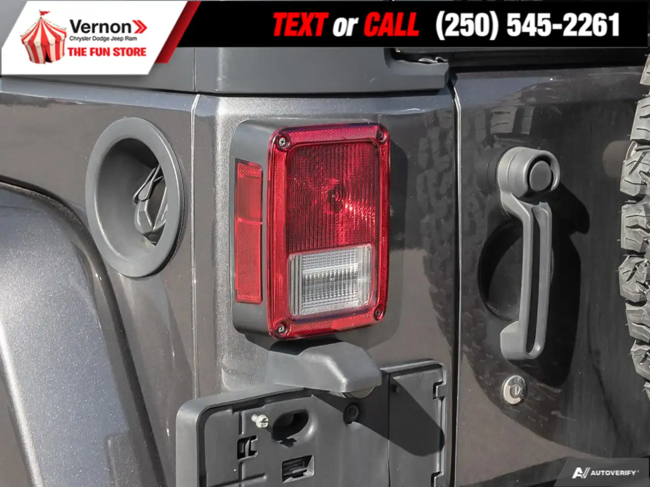 Jeep Wrangler photo Jeep Wrangler