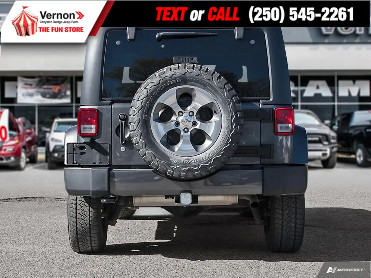 Jeep Wrangler photo Jeep Wrangler