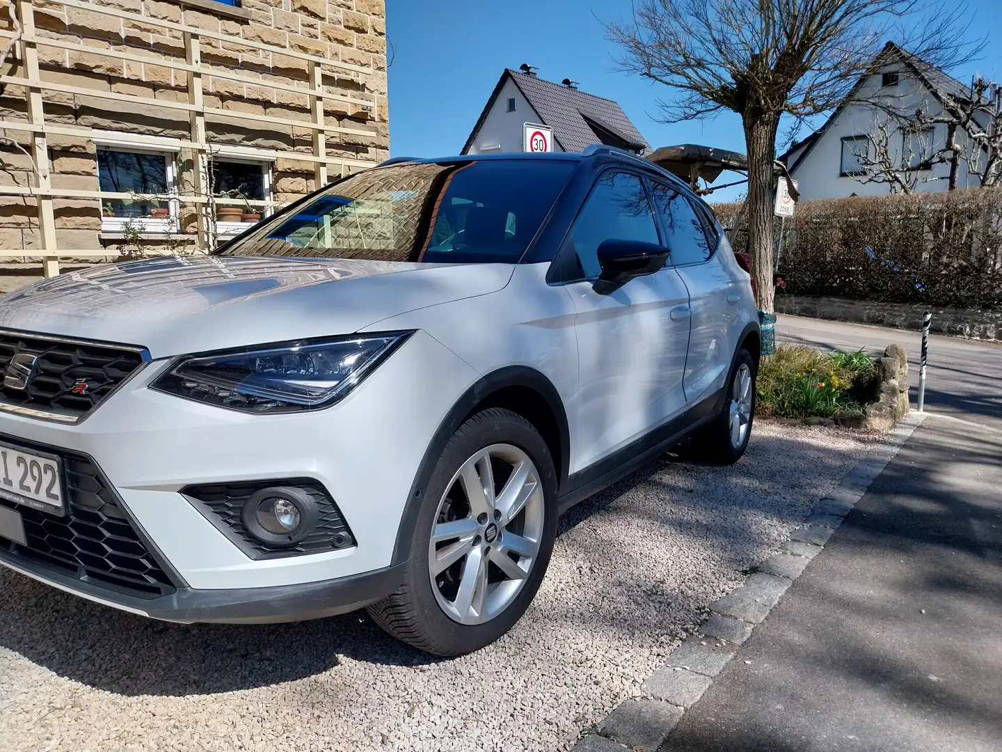 SEAT Arona Arona 1.0 TSI OPF FR Weiß - 2