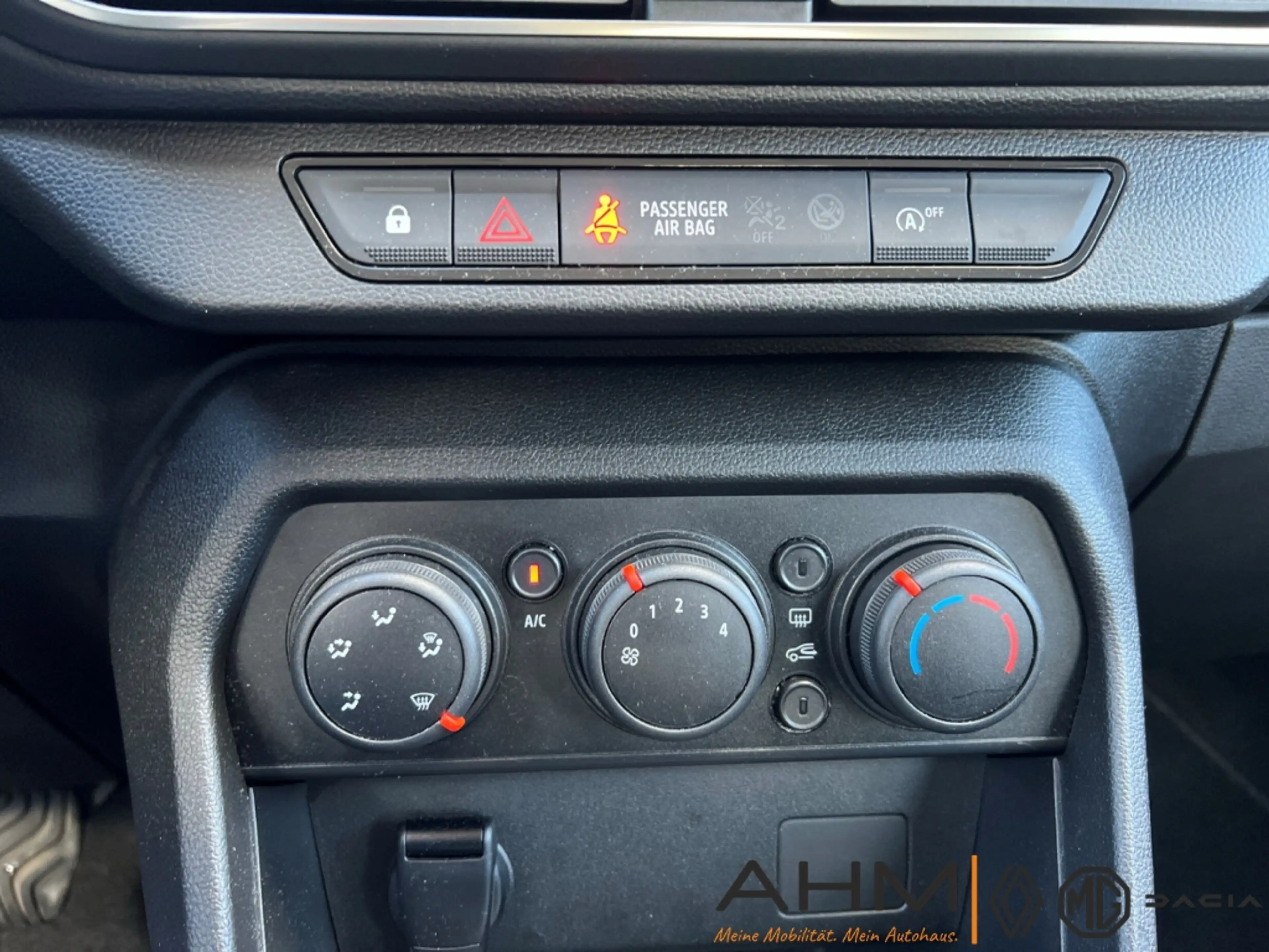 Dacia Sandero III Comfort PDC vorne & hinten KAMERA — photo 24