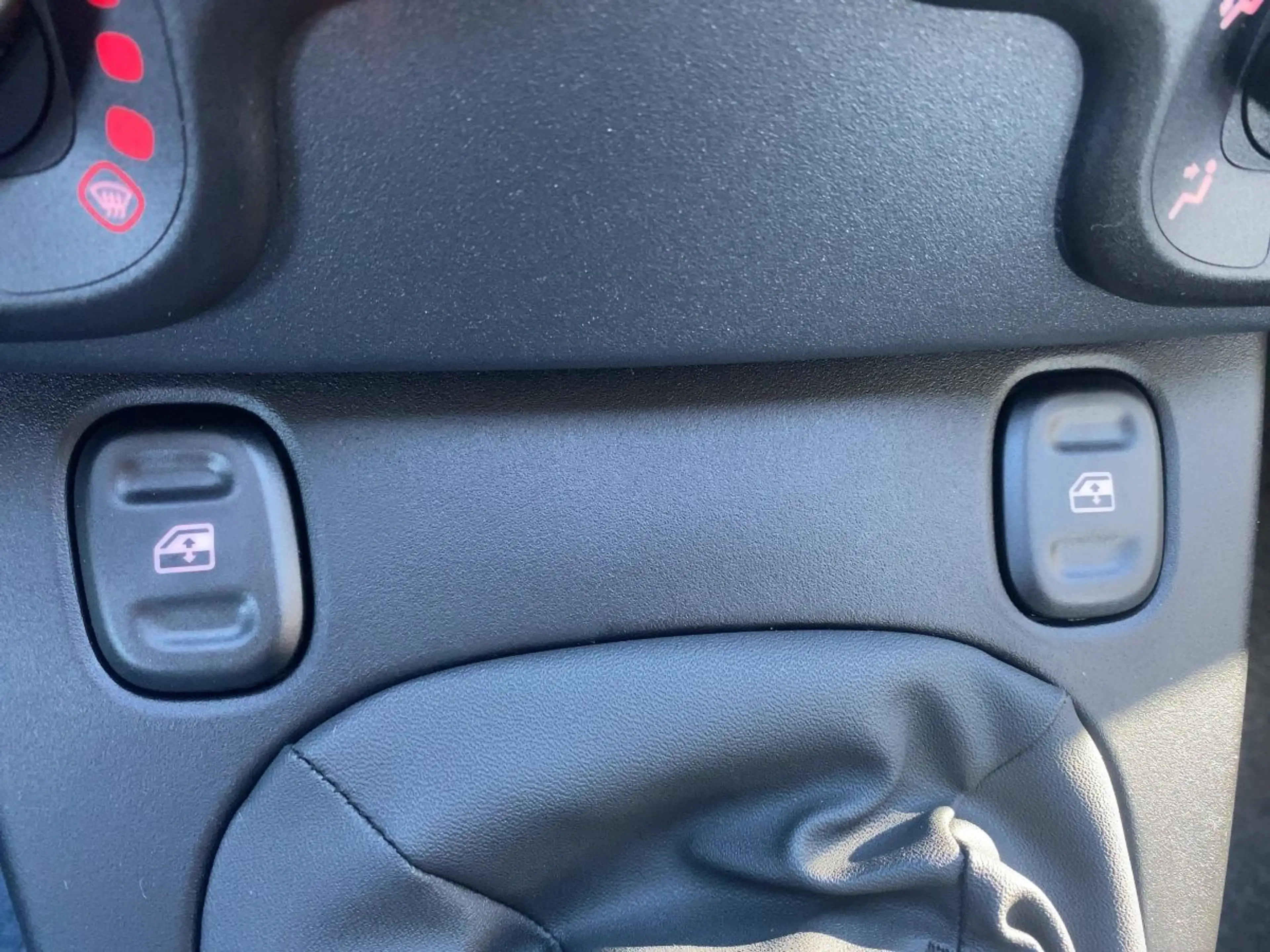 Fiat Panda Pandina 48 kW PDC*Klima*DAB*USB*Bluetooth* — photo 10