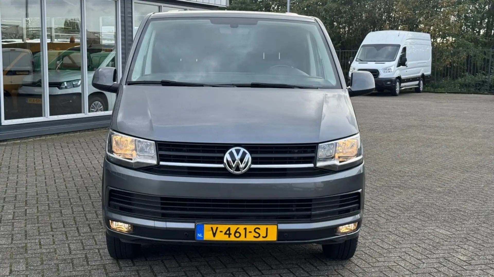 Volkswagen Transporter 2.0 TDI 62KW 84PK L2H1 EURO 6 AIRCO/ CRUISE CONTRO Gris - 2