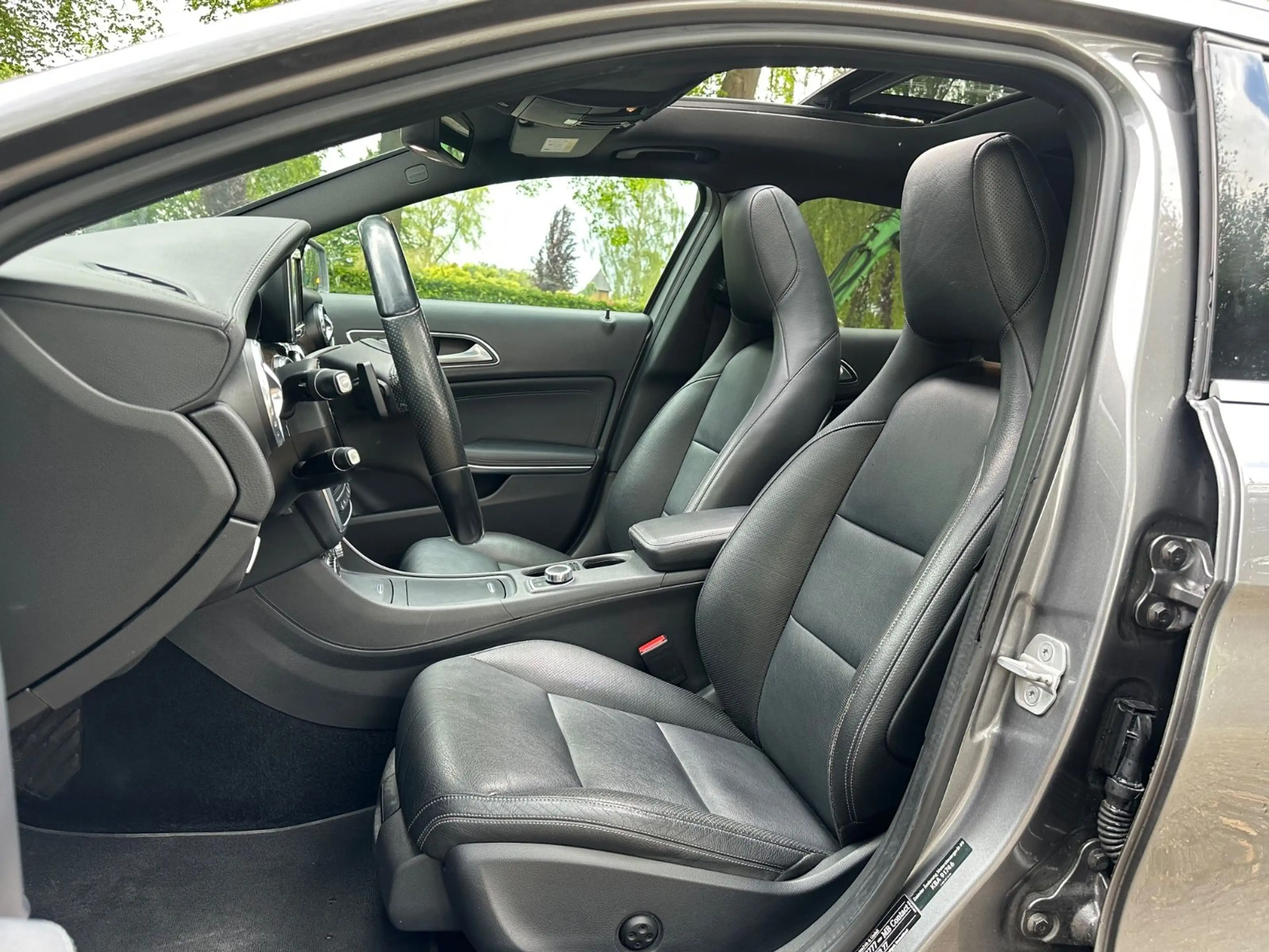 Mercedes-Benz GLA 220 d *4-MATIC*PANO*MEMORY* — photo 9